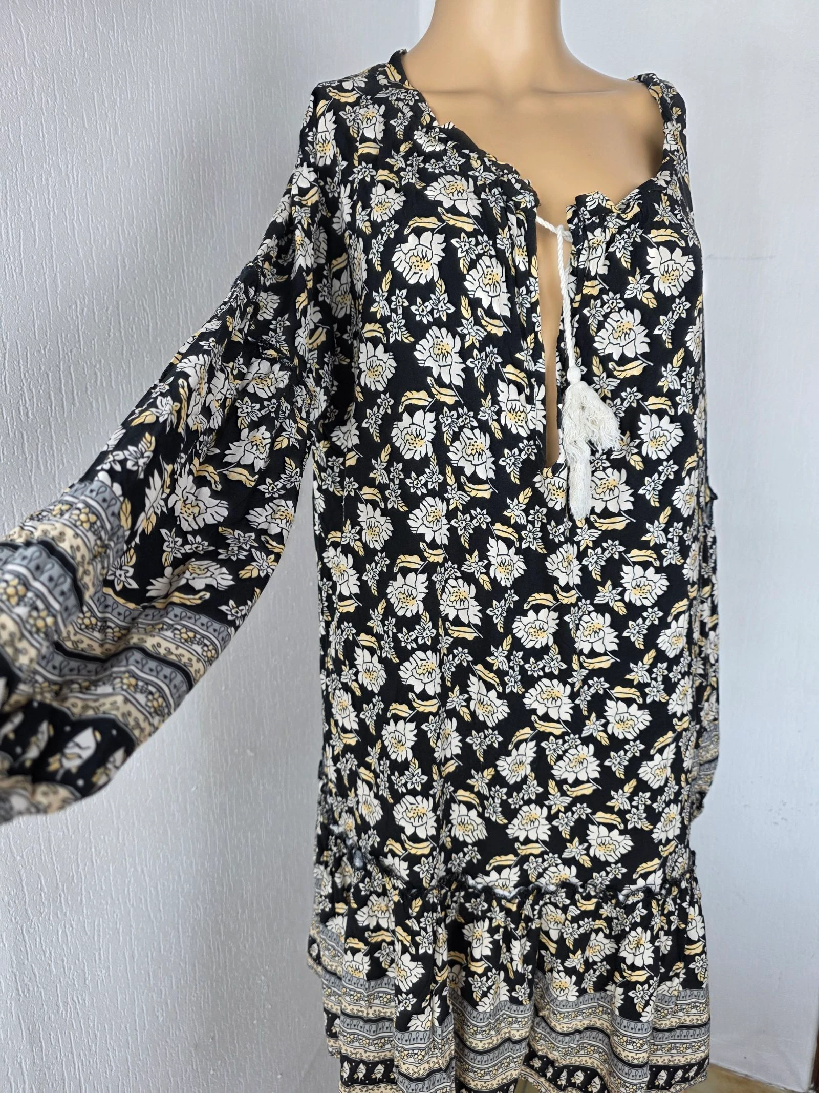 Vestido boêmio floral Chantal B tamanho único 36 ao 42/44 medidas descritivas – photo 2